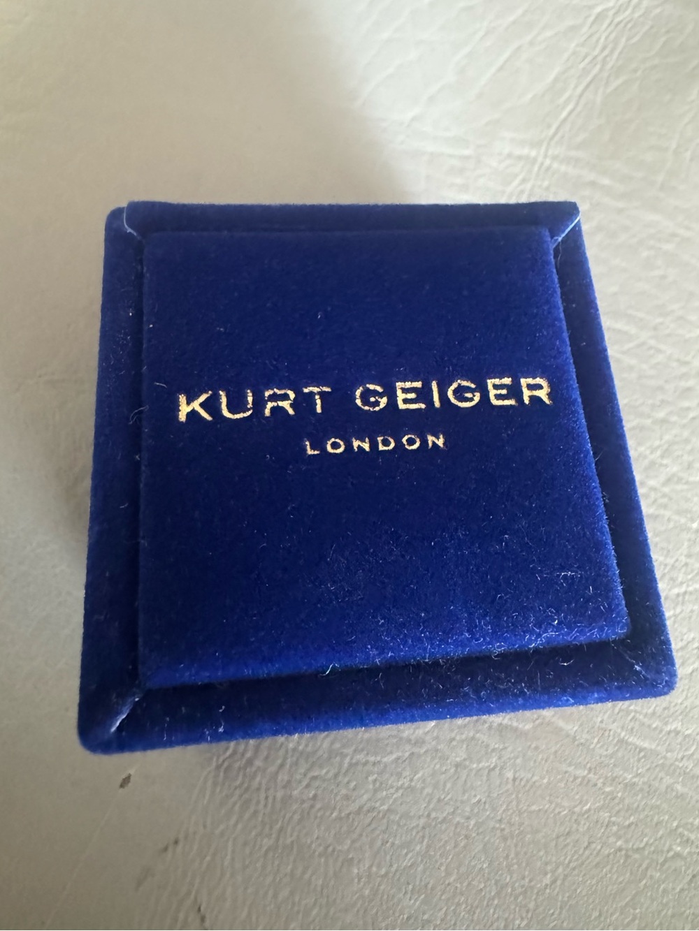 NIB Kurt Geiger Signature Eagle Ring - Picture 3 of 11